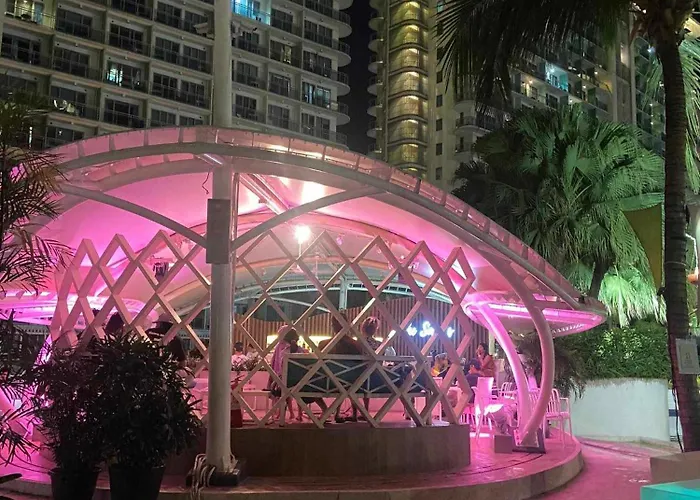 Azure Tropics Near Naia Airport With Wifi And Netflix Apartment Manila