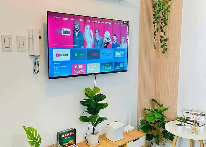 Azure Tropics Near Naia Airport With Wifi And Netflix Manila