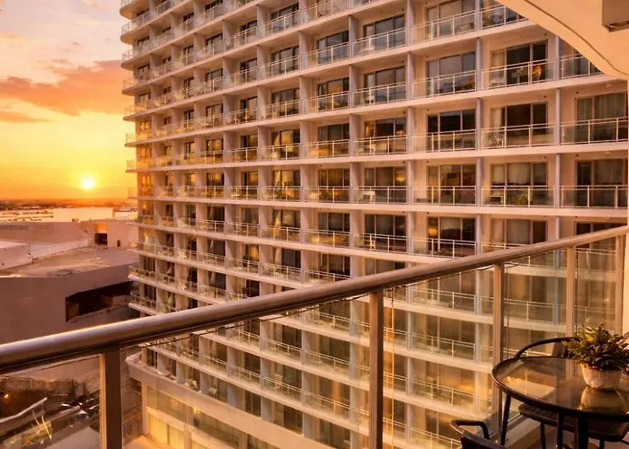 Azure Tropics Near Naia Airport With Wifi And Netflix * Manila