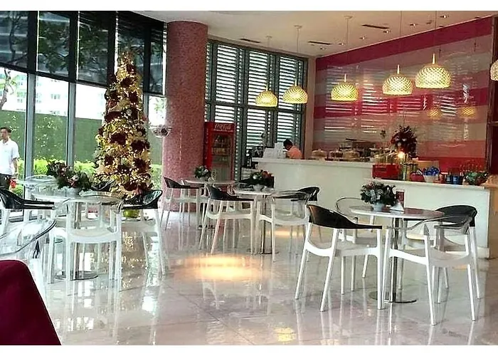 Azure Tropics Near Naia Airport With Wifi And Netflix Apartment Manila